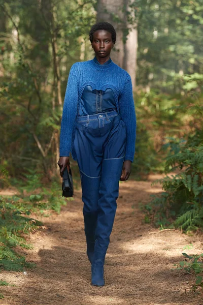 Look 2